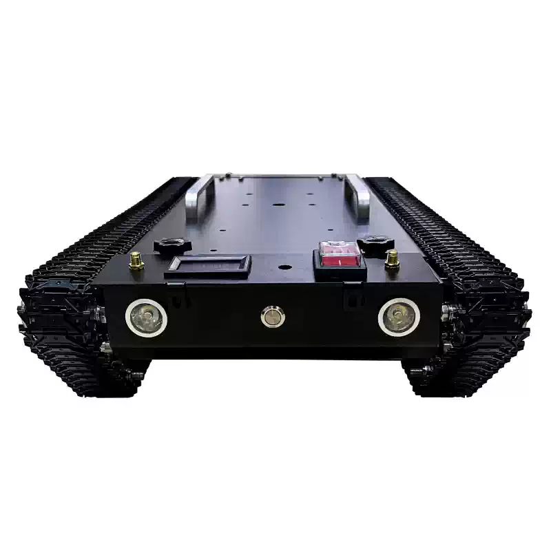 Terenski robot s potpuno metalnom šasijom tenka na gusjenicama